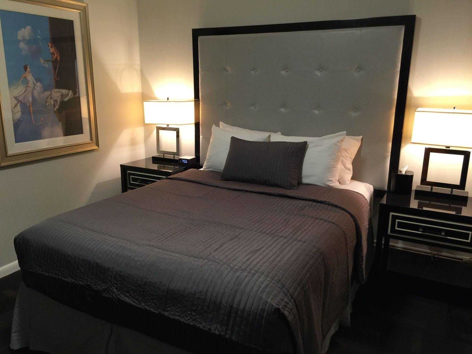 Hotel Royal Oak Motel 3*